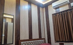 Radha Madhav Guest House